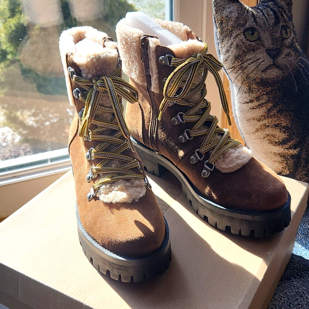 Steve Madden Aniko Boots ☆ 8M Womens ☆ Chestnut Suede ☆ Never Worn